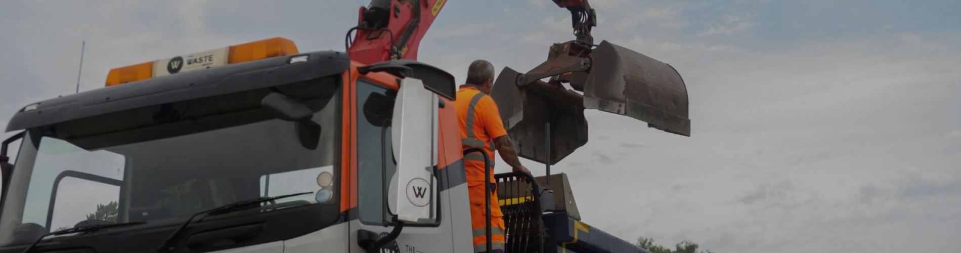 the waste group grab lorry